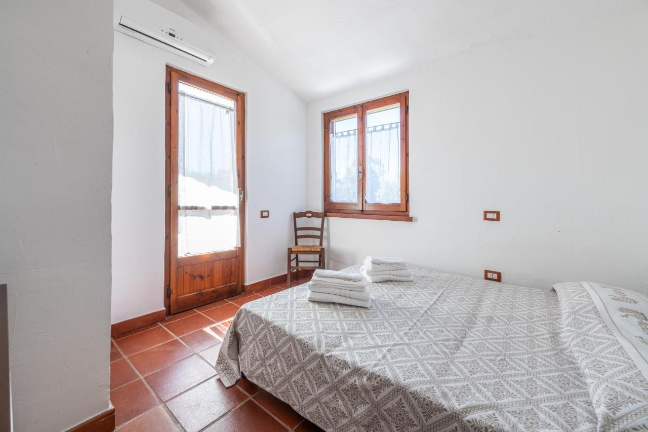 Damiano Holiday House Porto Columbu - Perd'E Sali Εξωτερικό φωτογραφία