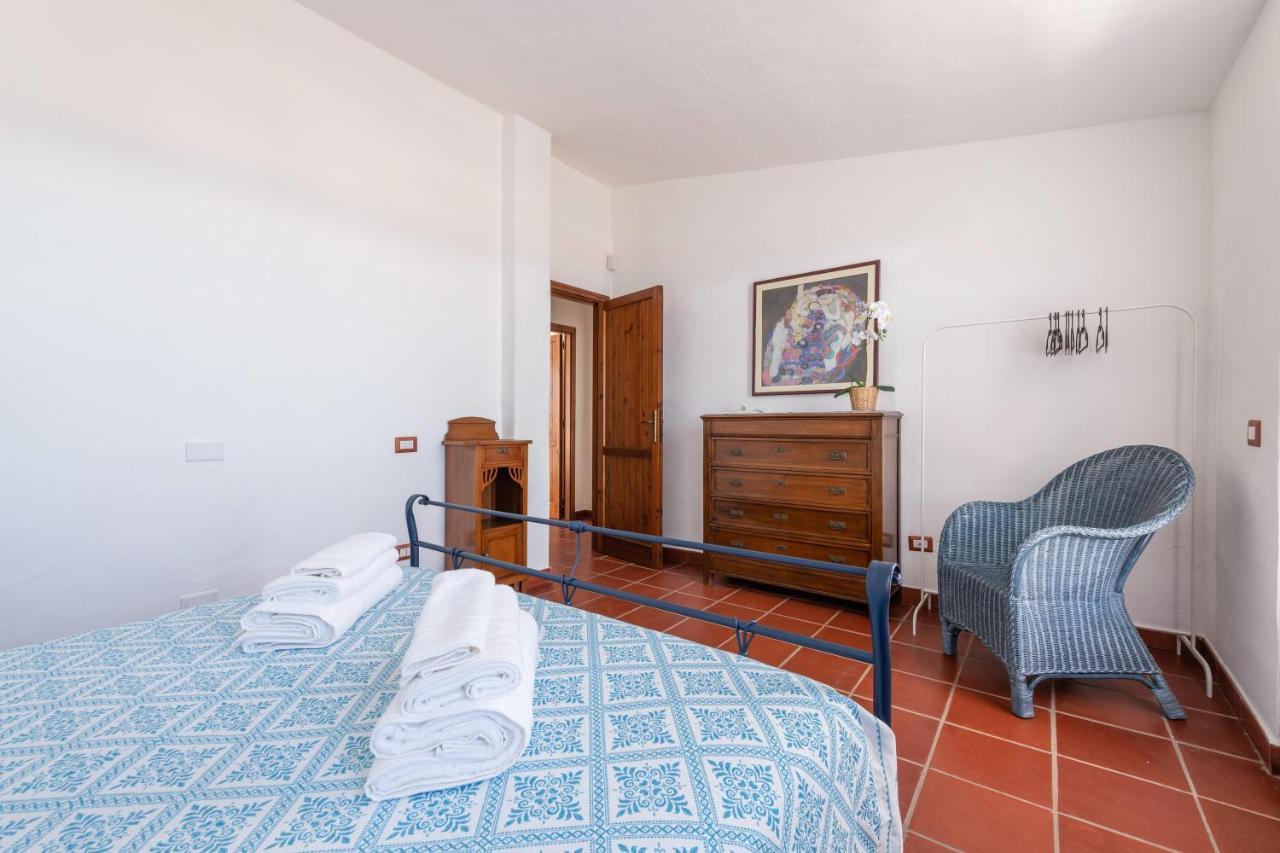 Damiano Holiday House Porto Columbu - Perd'E Sali Εξωτερικό φωτογραφία
